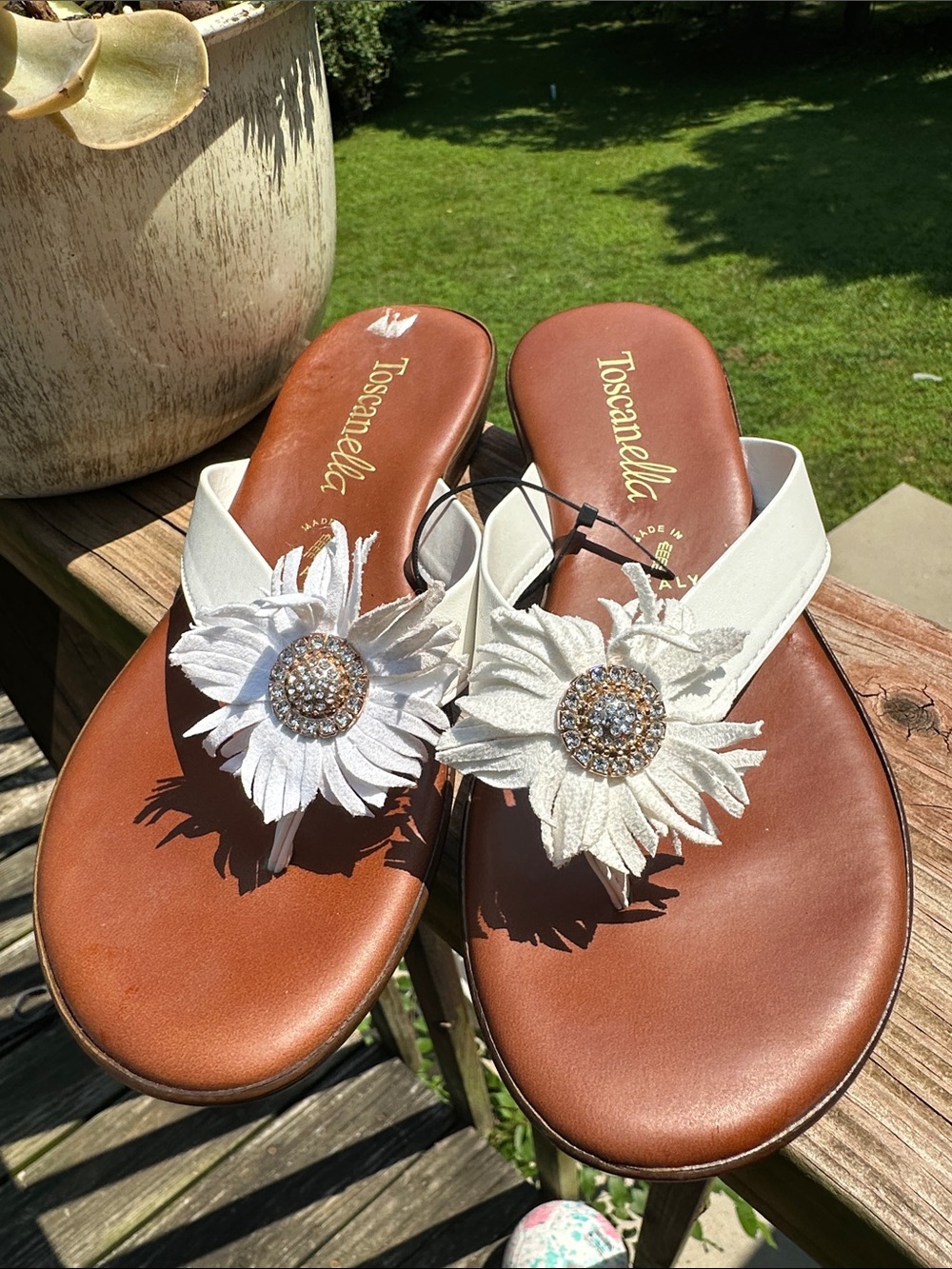 Toscanella White Flower Embellished Women's Sandals Made in Italy Sz 7